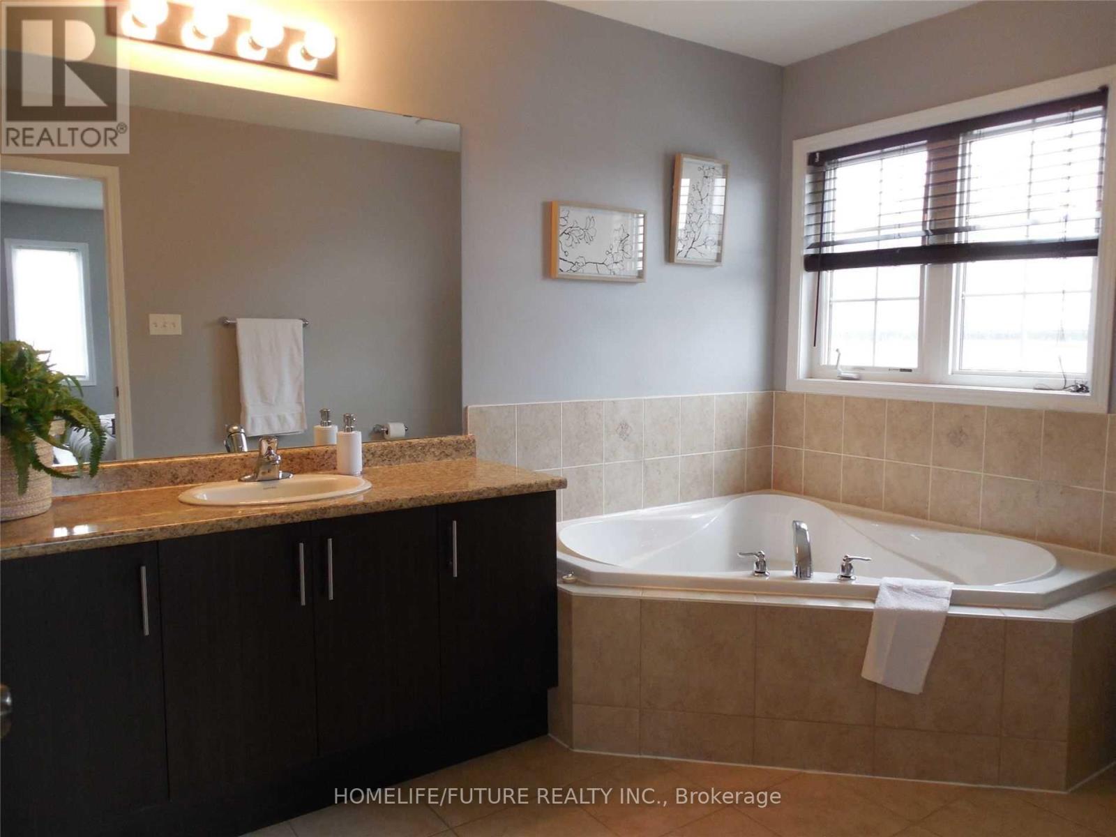 68 Richard Davies Crescent, Clarington, Ontario  L1C 0N9 - Photo 13 - E13412076