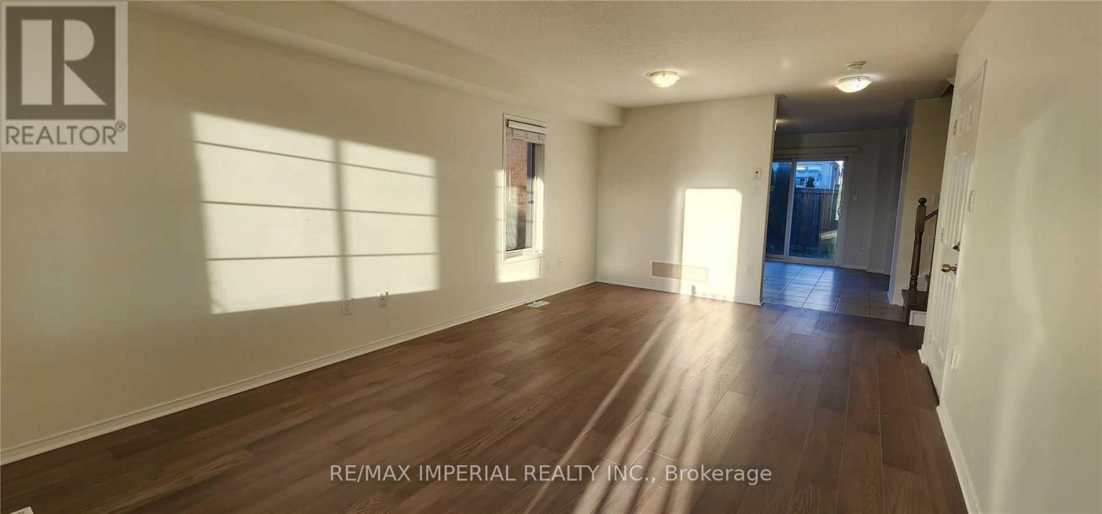 1423 Rennie Street, Oshawa, Ontario L1K 0N8 - Photo 3 - E13412086