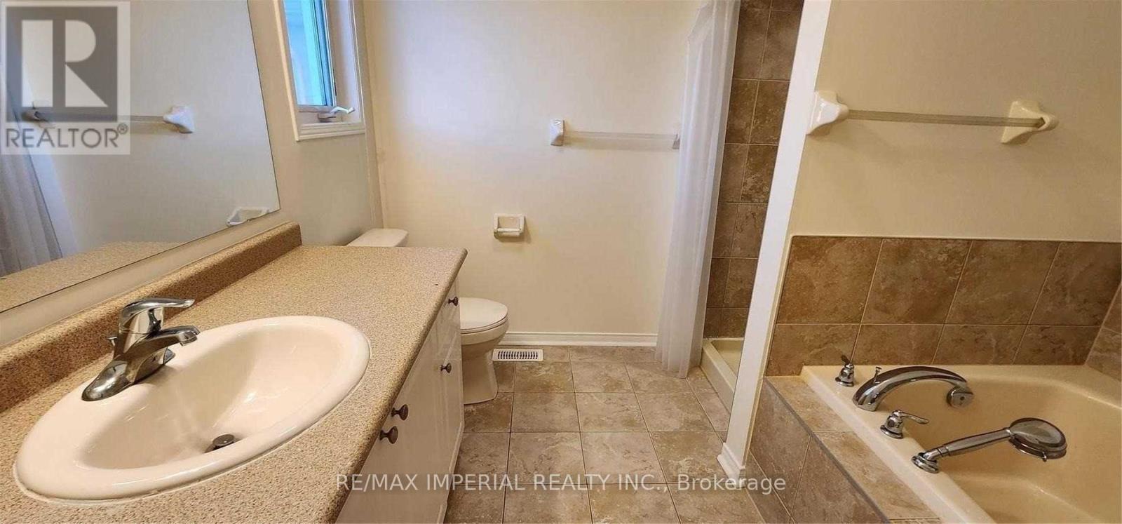 1423 Rennie Street, Oshawa, Ontario L1K 0N8 - Photo 8 - E13412086