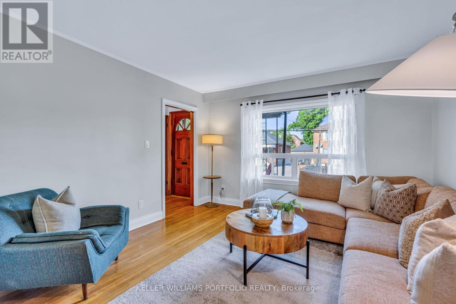 210 Bicknell Avenue, Toronto, Ontario  M6M 4G9 - Photo 3 - W13238628