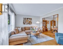 210 BICKNELL AVENUE, Toronto, Ontario