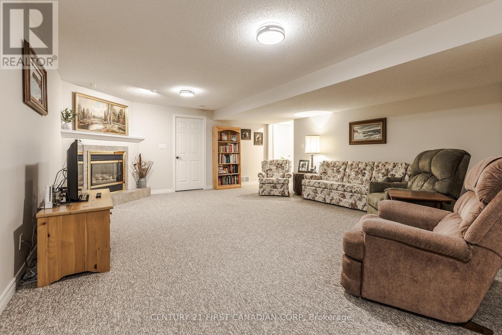 18 - 20 Windemere Place, St. Thomas, Ontario  N5R 6H6 - Photo 18 - X12689436