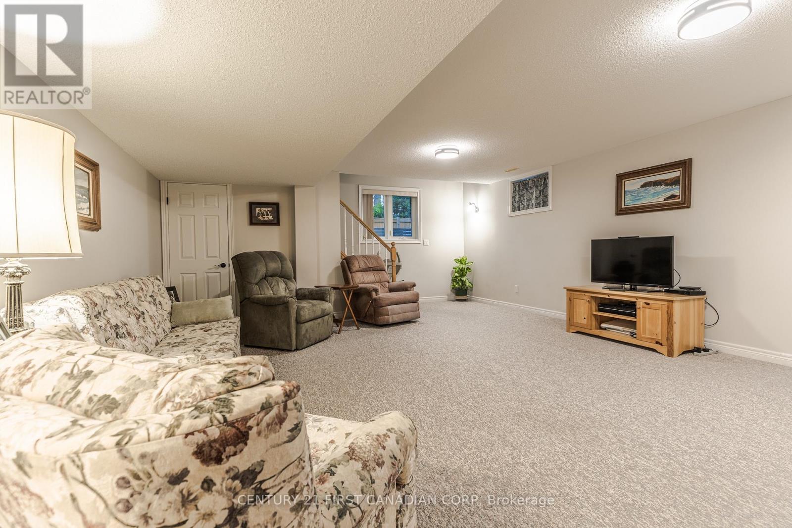 18 - 20 Windemere Place, St. Thomas, Ontario  N5R 6H6 - Photo 19 - X12689436