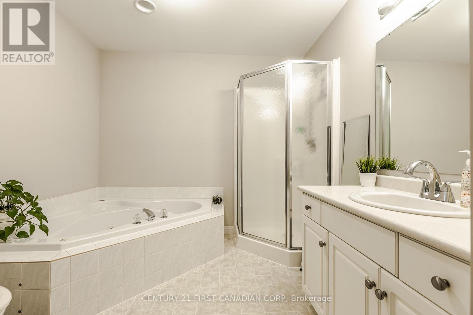 18 - 20 Windemere Place, St. Thomas, Ontario  N5R 6H6 - Photo 14 - X12689436