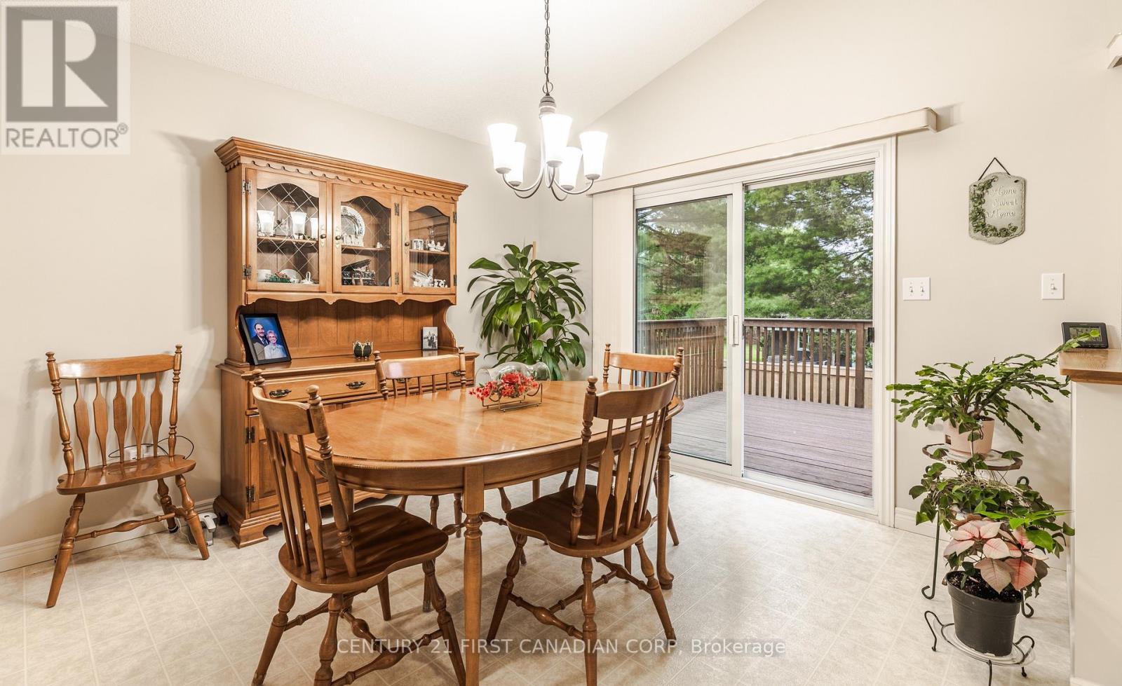 18 - 20 Windemere Place, St. Thomas, Ontario  N5R 6H6 - Photo 8 - X12689436