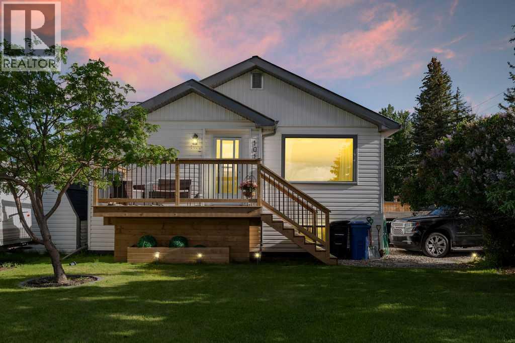 101 S Railway Street, Okotoks, Alberta  T1S 1K6 - Photo 1 - A2318716