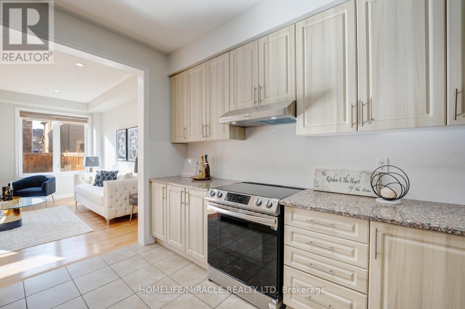 40 Swanton Road, Brampton, Ontario  L6X 0Y9 - Photo 11 - W13412082