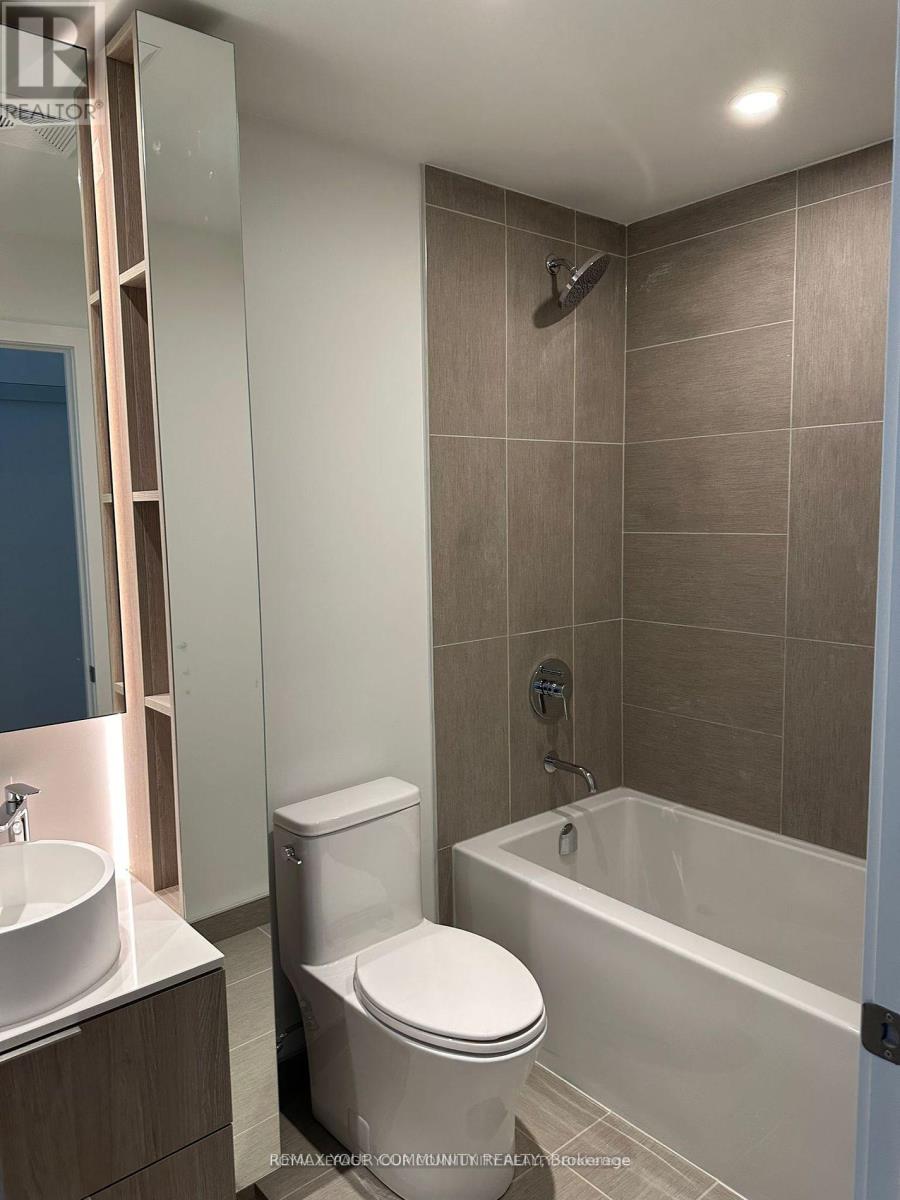 2104 - 28 Ann Street, Mississauga, Ontario  L5G 3G1 - Photo 10 - W13412088