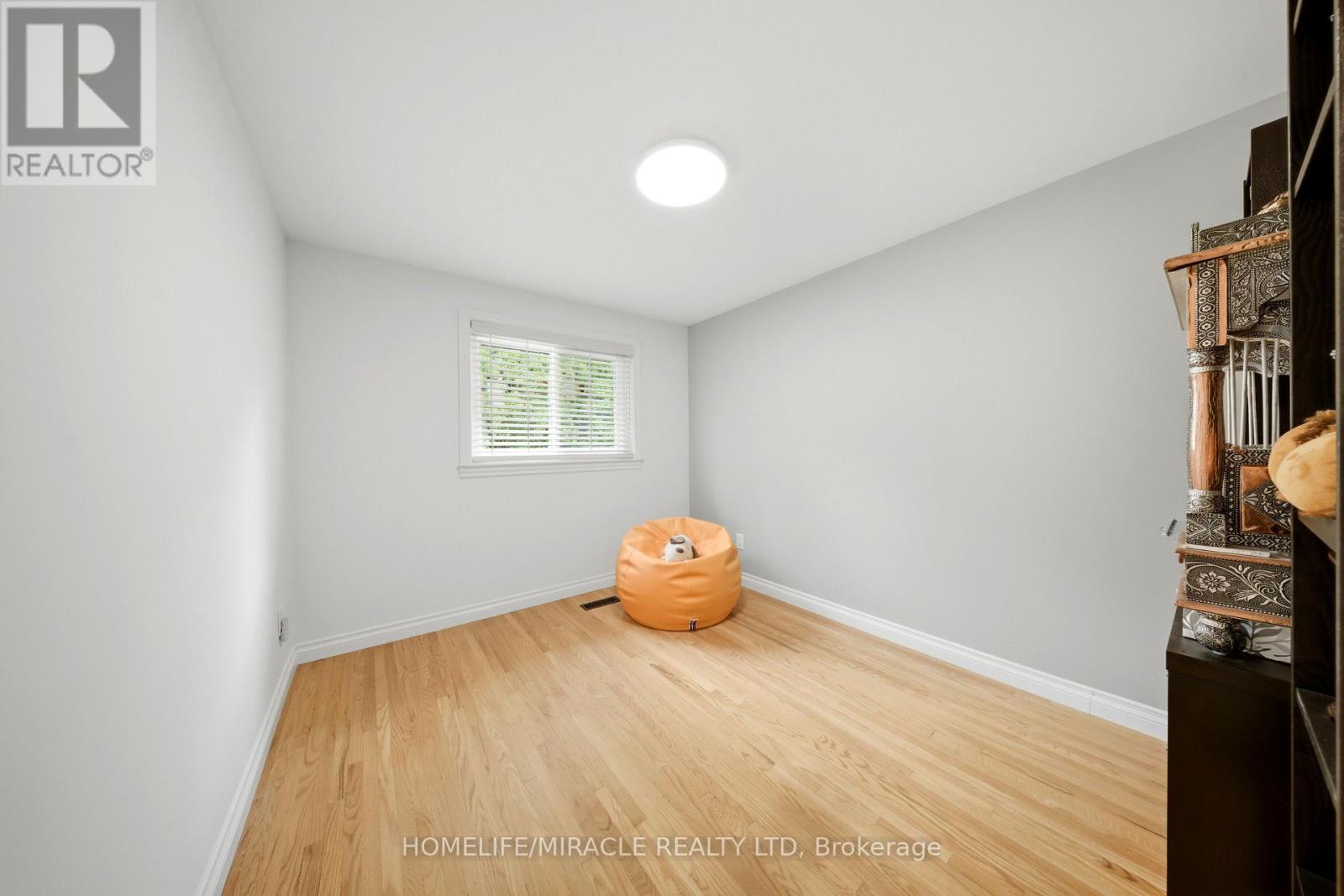 1612 Wavell Crescent, Mississauga, Ontario  L4X 1X1 - Photo 27 - W13288604