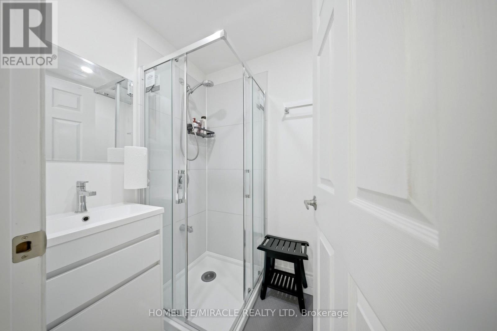 1612 Wavell Crescent, Mississauga, Ontario  L4X 1X1 - Photo 24 - W13288604