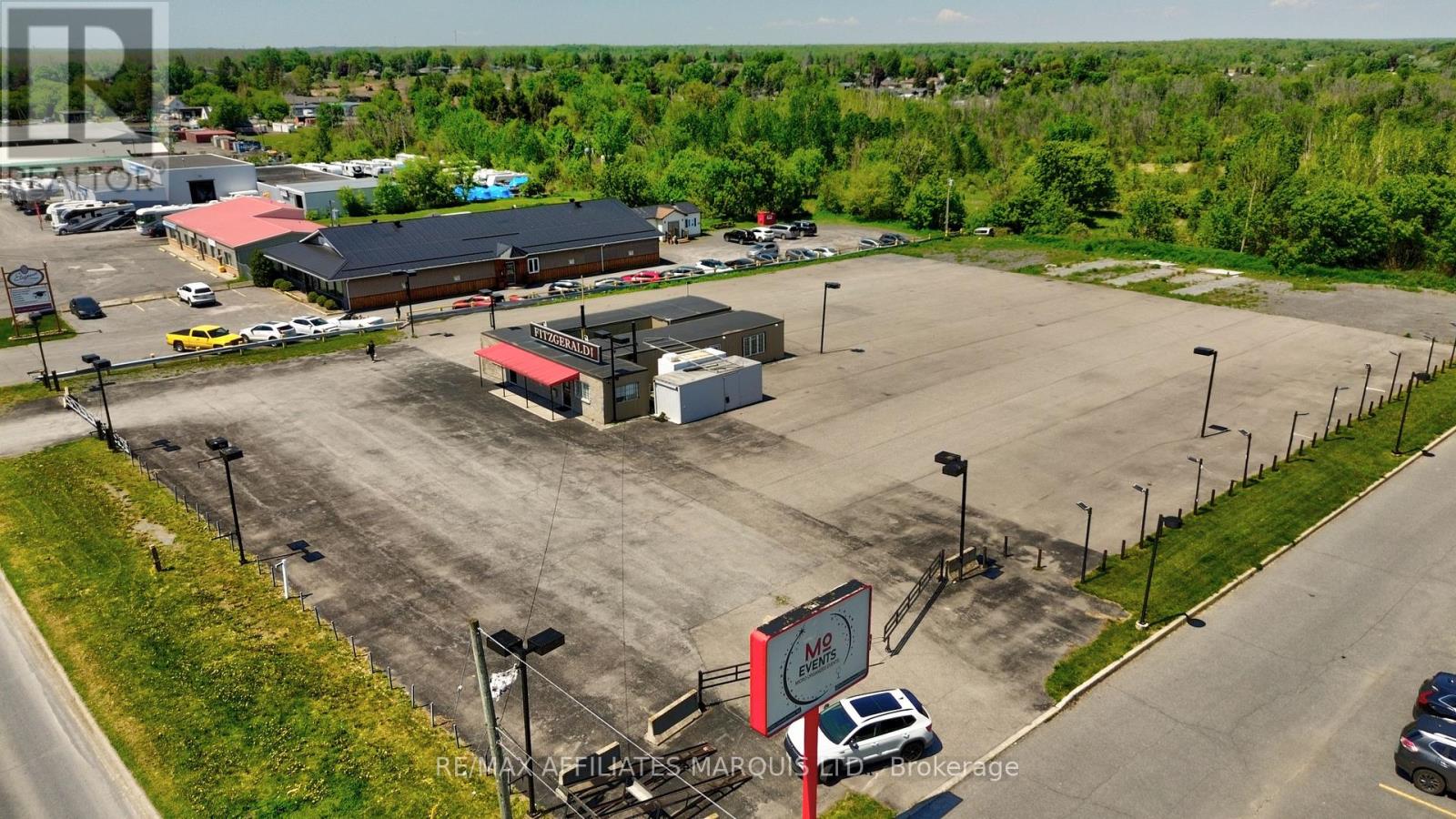 17361 Cornwall Centre Road, South Stormont, Ontario K6K 1K6 - Photo 5 - X13412150