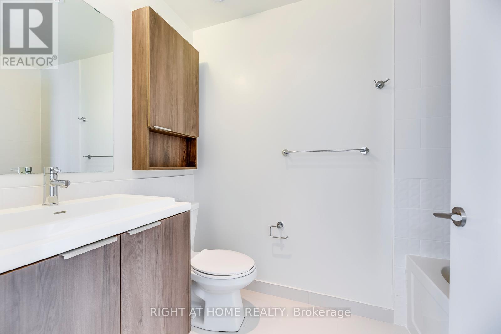 308 - 2 Sonic Way, Toronto, Ontario  M3C 0P2 - Photo 17 - C13412094
