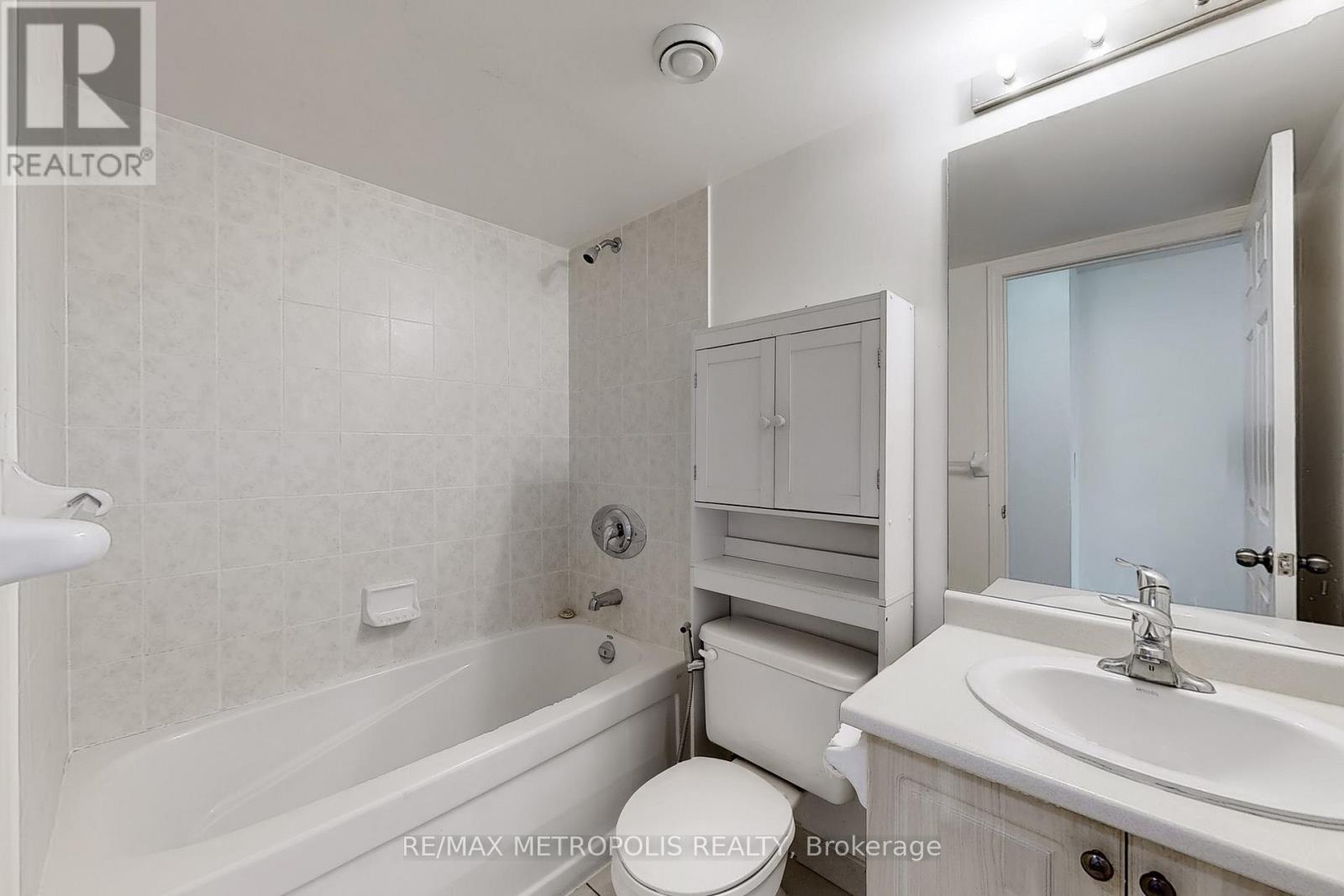 502 - 30 Grand Trunk Crescent, Toronto, Ontario  M5J 3A4 - Photo 25 - C13412118