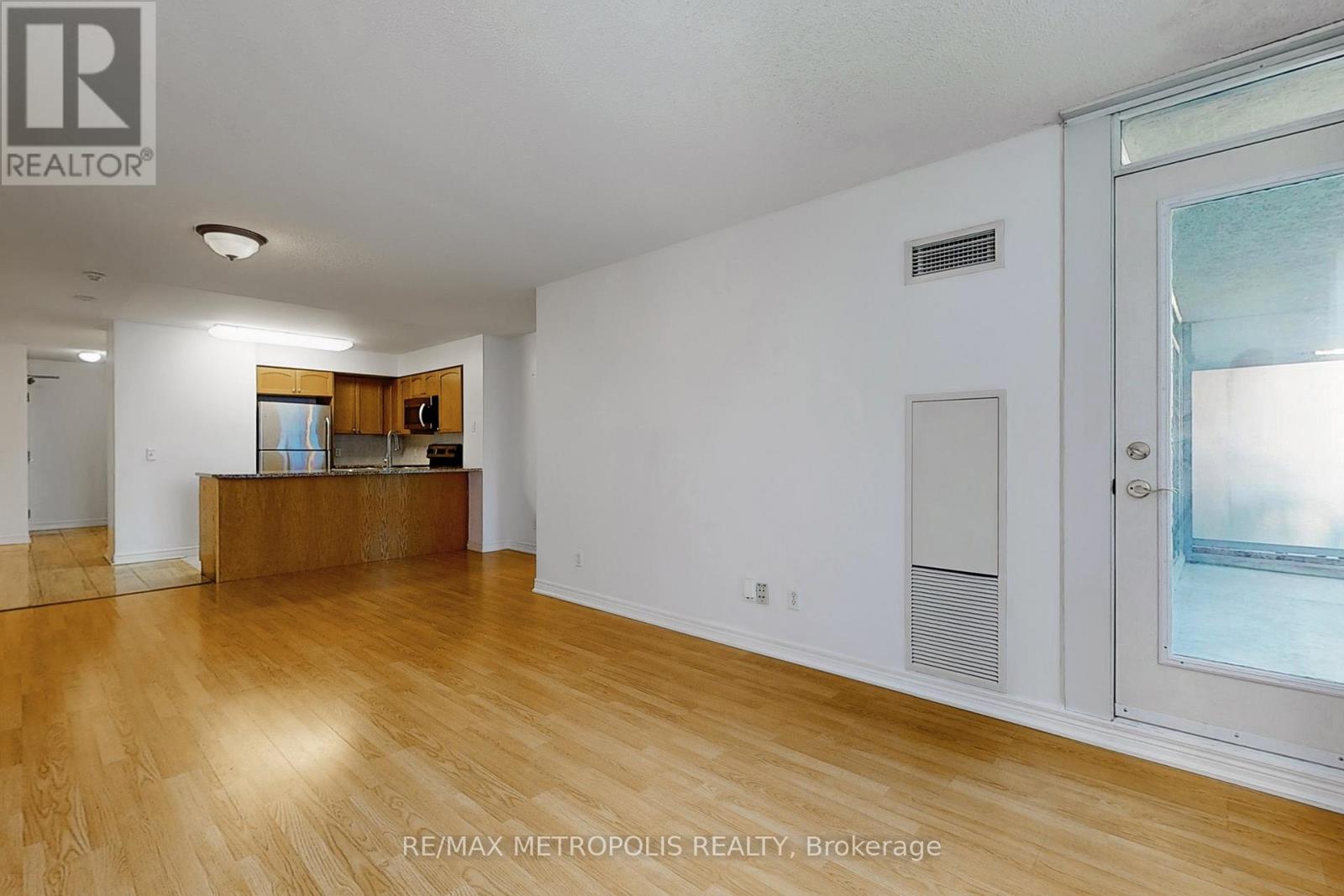 502 - 30 Grand Trunk Crescent, Toronto, Ontario  M5J 3A4 - Photo 6 - C13412118