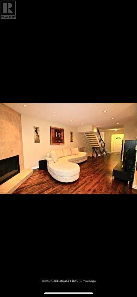 78 Flaming Rose Way, Toronto, Ontario  M2N 5W8 - Photo 2 - C13412144