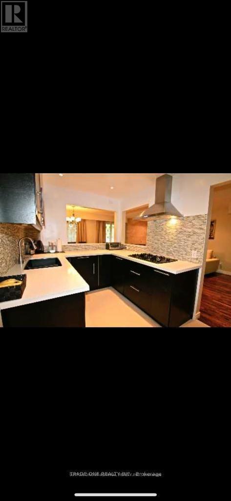 78 Flaming Rose Way, Toronto, Ontario  M2N 5W8 - Photo 4 - C13412144