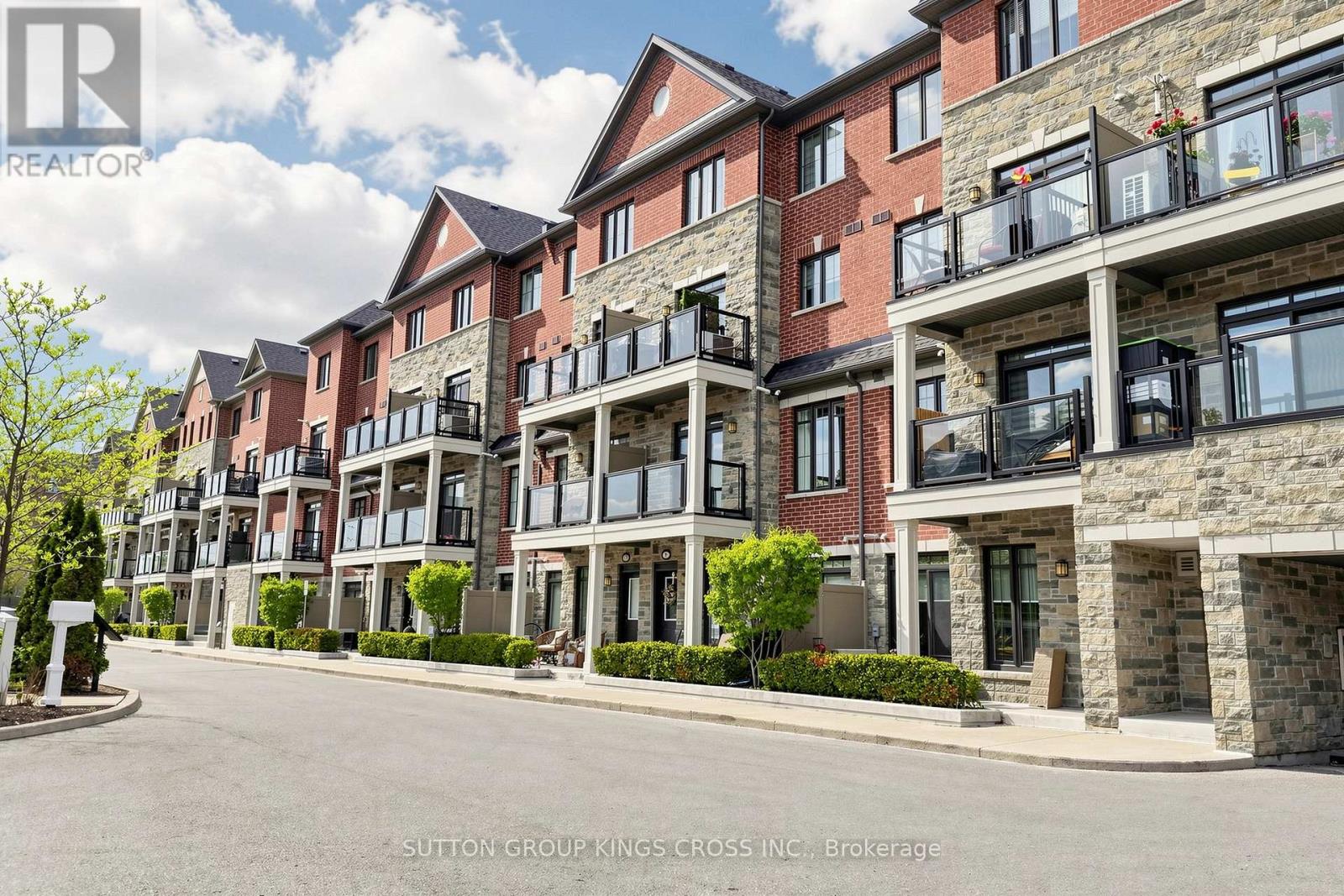 9 - 196 Pine Grove Road, Vaughan, Ontario  L4L 0H8 - Photo 4 - N13412132
