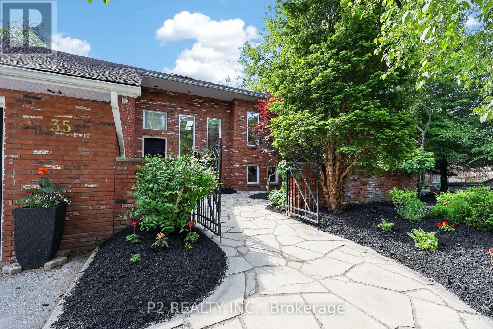 35 Jodies Lane, Springwater, Ontario  L0L 1X1 - Photo 4 - S13412106