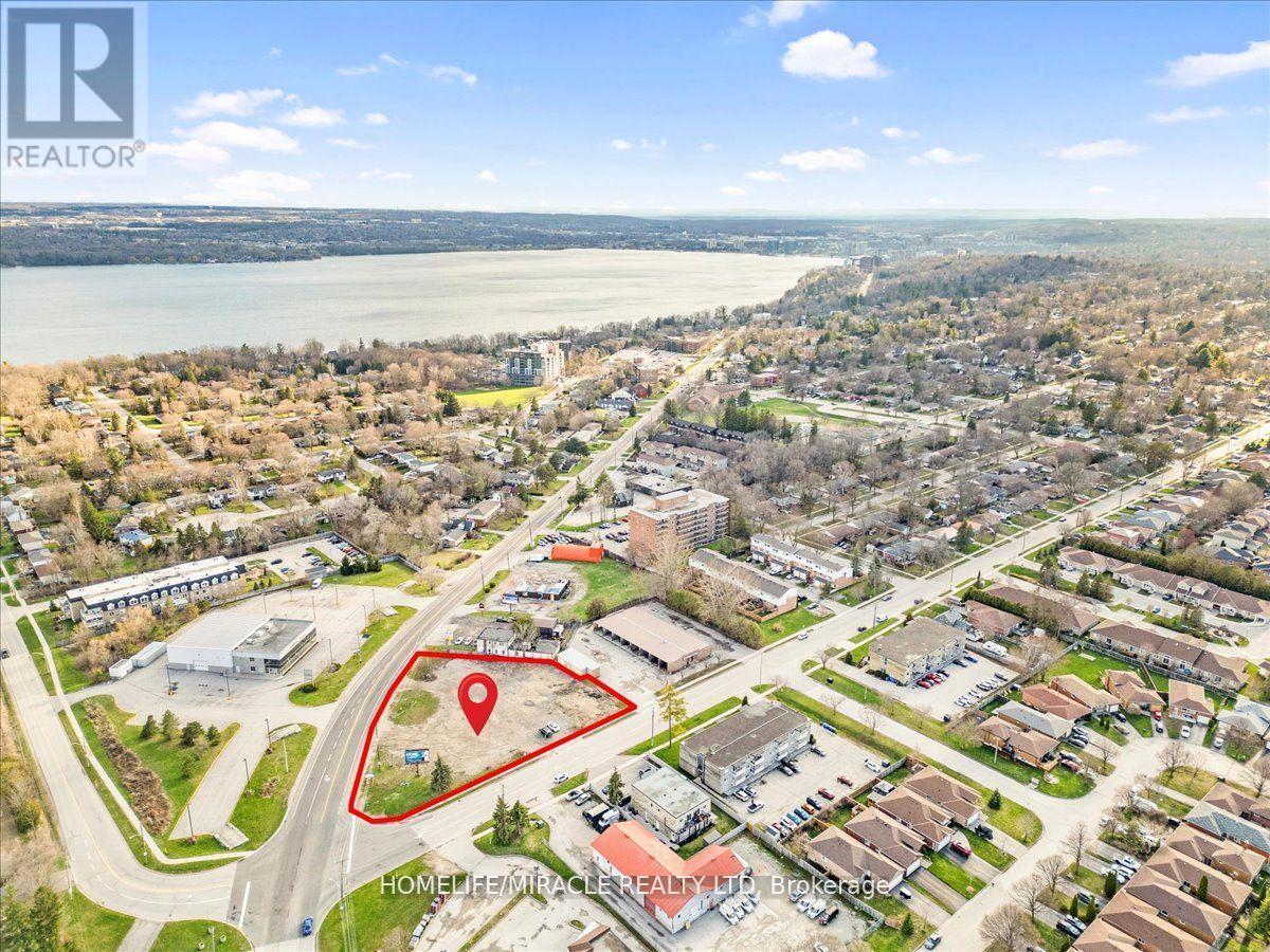 444 Blake Street, Barrie, Ontario L4M 1L3 - Photo 14 - S13412126