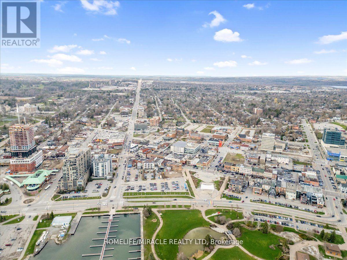 444 Blake Street, Barrie, Ontario L4M 1L3 - Photo 4 - S13412126