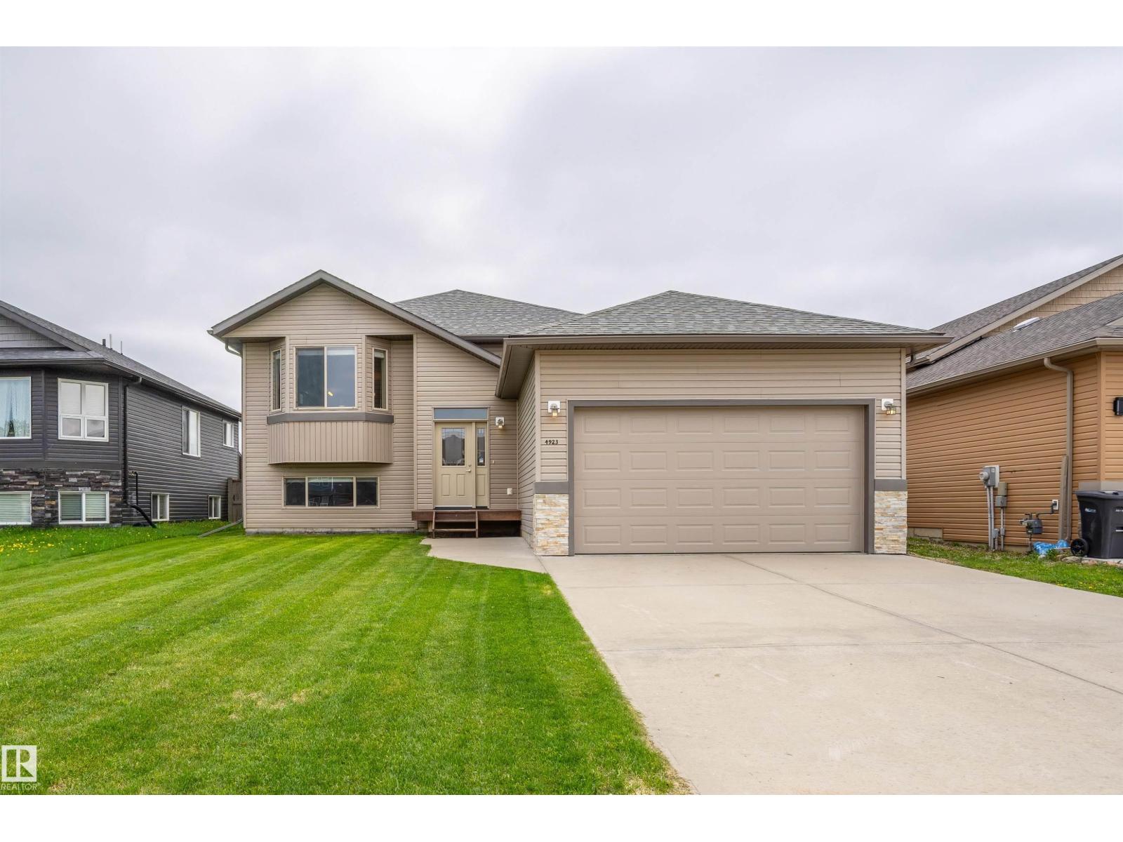 4923 58 Av, Cold Lake, Alberta  T9M 0E7 - Photo 1 - E4492239