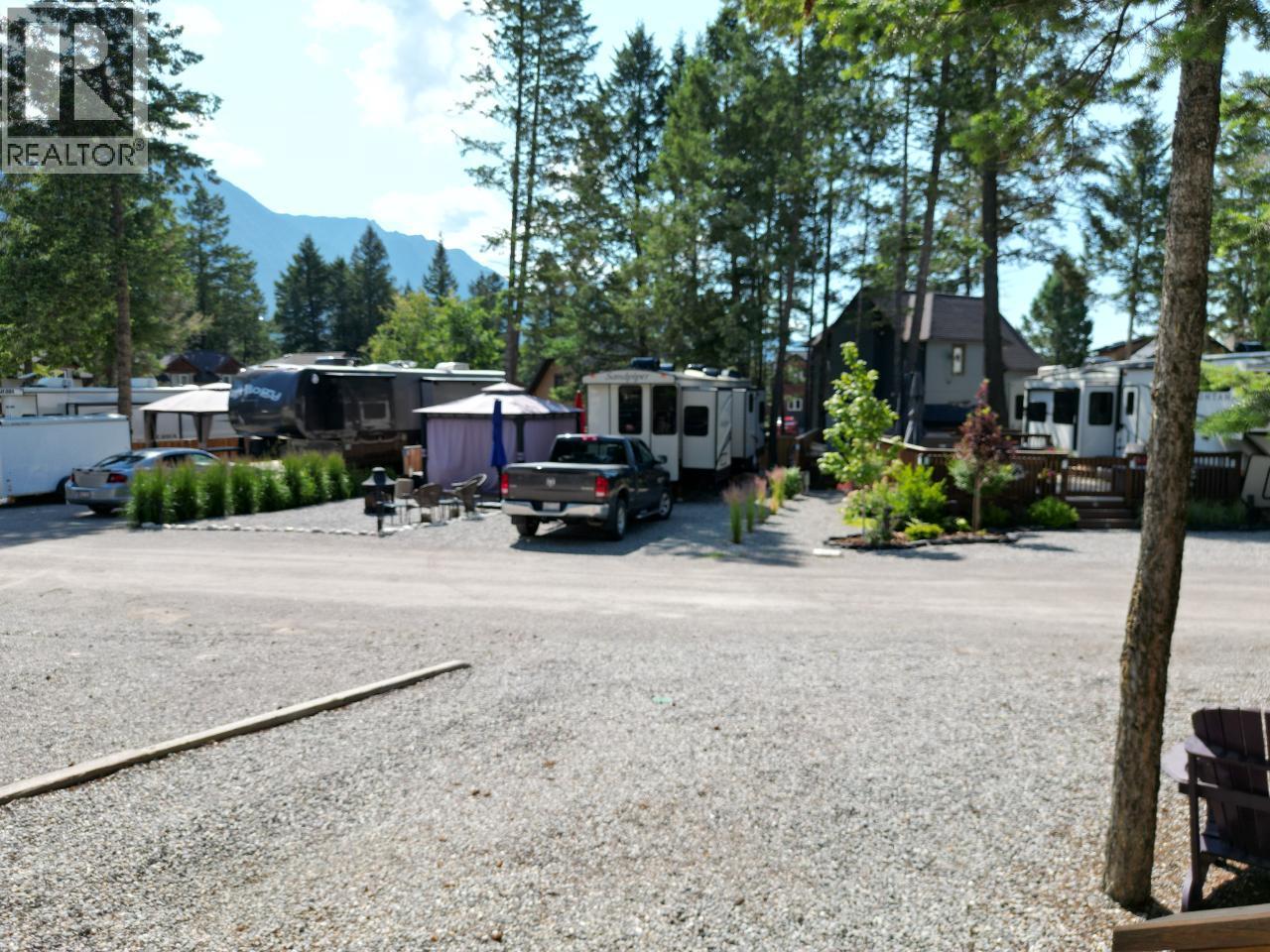 4868 Riverview Drive Unit# 55, Edgewater, British Columbia  V0A 1E0 - Photo 5 - 10376471