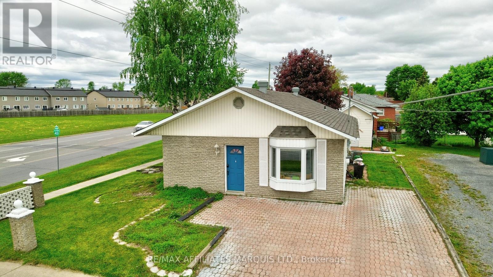 1101 Mcconnell Avenue, Cornwall, Ontario K6H 4N2 - Photo 2 - X13412156
