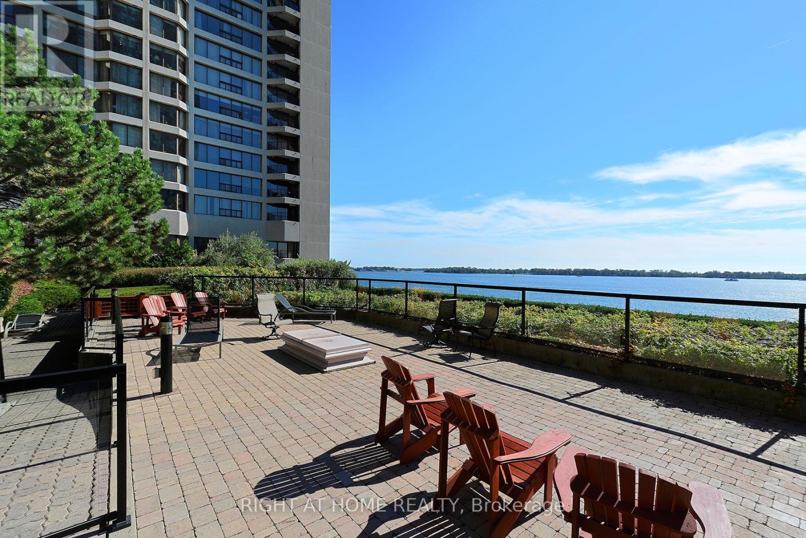 1304 - 65 Harbour Square, Toronto, Ontario  M5J 2L4 - Photo 39 - C13412160