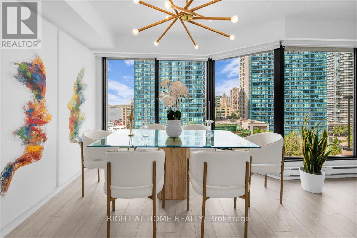 1304 - 65 Harbour Square, Toronto, Ontario  M5J 2L4 - Photo 6 - C13412160