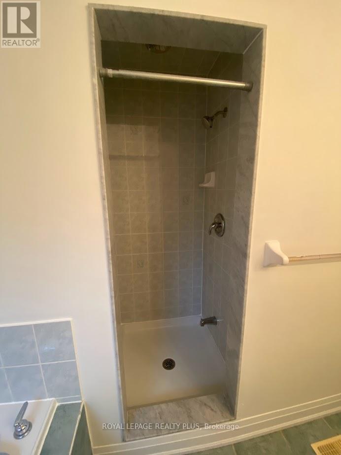 1812 Castlemore Avenue, Markham, Ontario  L6E 2E5 - Photo 18 - N13412170