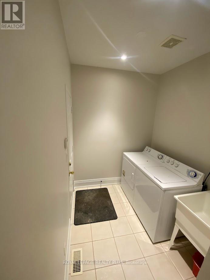 1812 Castlemore Avenue, Markham, Ontario  L6E 2E5 - Photo 23 - N13412170