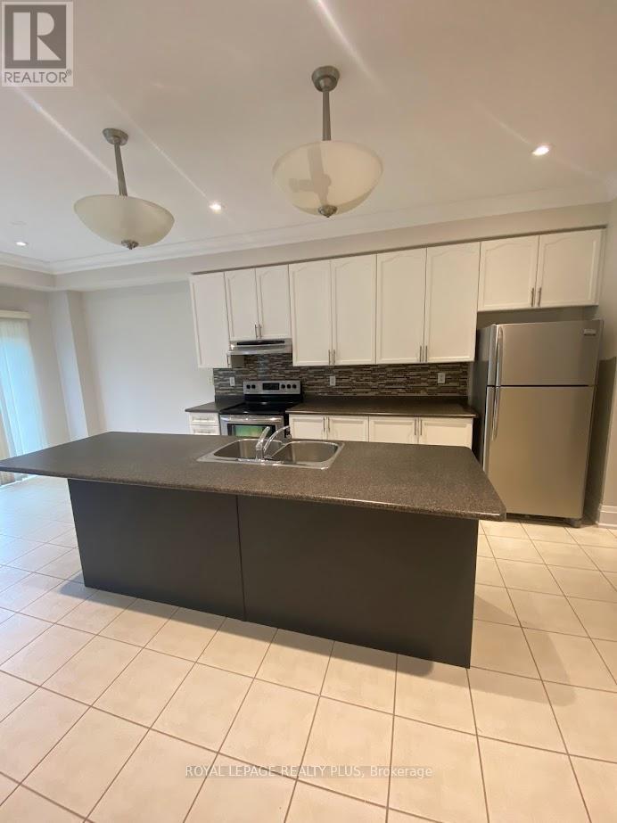 1812 Castlemore Avenue, Markham, Ontario  L6E 2E5 - Photo 6 - N13412170