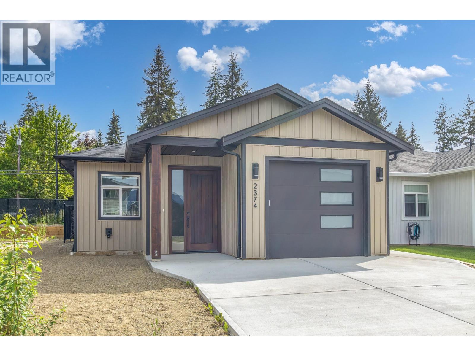 2374 6 Avenue SE, Salmon Arm, British Columbia