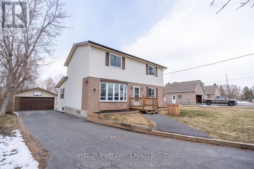 17407 COUNTY RD 18 ROAD, South Stormont, Ontario