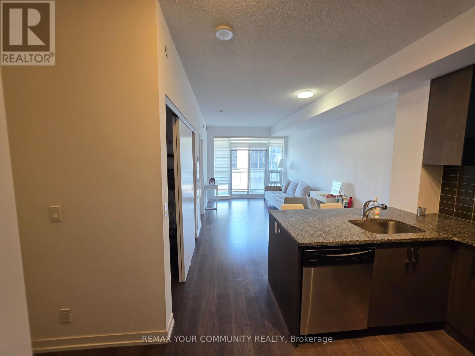 1004 - 89 Dunfield Avenue, Toronto, Ontario  M4S 0A4 - Photo 2 - C13412226