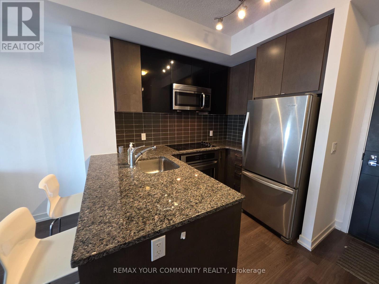1004 - 89 Dunfield Avenue, Toronto, Ontario  M4S 0A4 - Photo 4 - C13412226