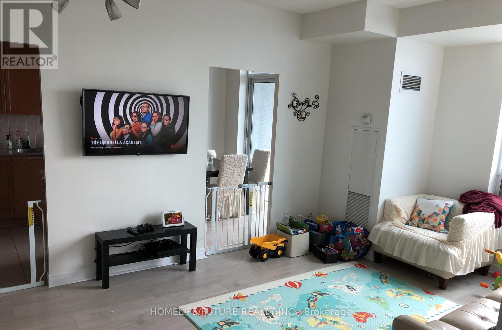 1315 - 83 Borough Drive, Toronto, Ontario  M1P 5E4 - Photo 11 - E13412178