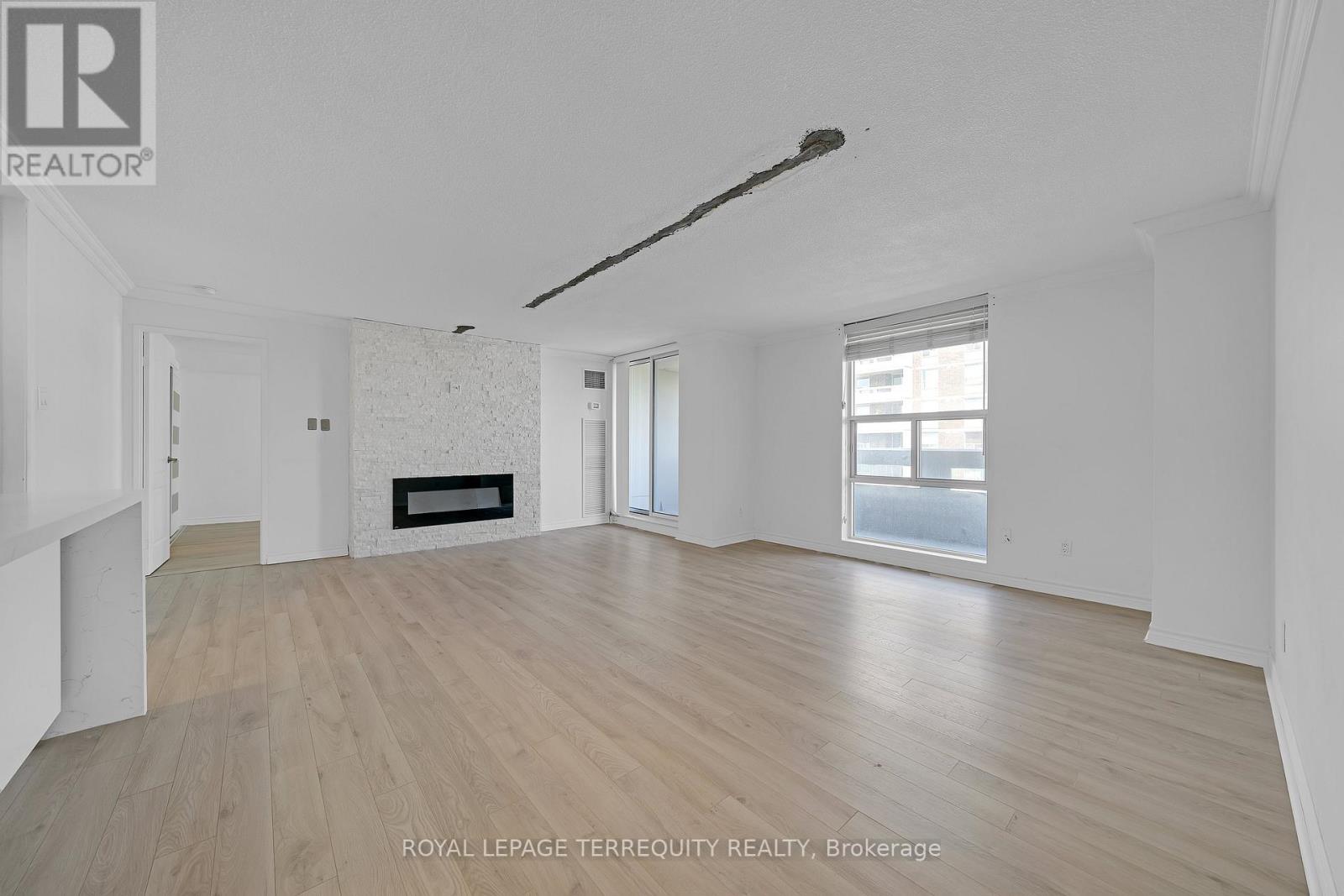804 - 50 Inverlochy Boulevard, Markham, Ontario  L3T 4T6 - Photo 7 - N13249802