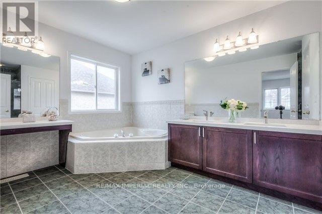 232 Madison Heights Boulevard, Markham, Ontario  L6C 2L4 - Photo 12 - N13412184