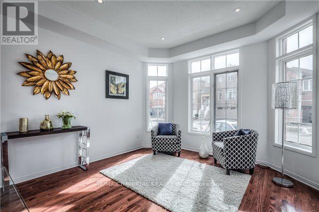 232 Madison Heights Boulevard, Markham, Ontario  L6C 2L4 - Photo 4 - N13412184