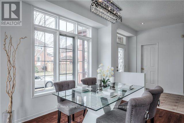 232 Madison Heights Boulevard, Markham, Ontario  L6C 2L4 - Photo 5 - N13412184