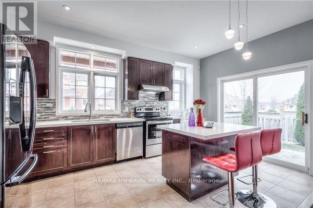 232 Madison Heights Boulevard, Markham, Ontario  L6C 2L4 - Photo 6 - N13412184