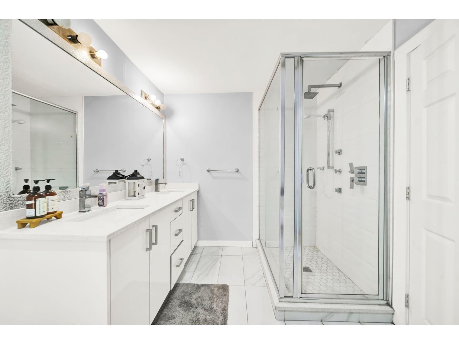 1953 158a Street, Surrey, British Columbia  V4A 8G9 - Photo 9 - R3129273