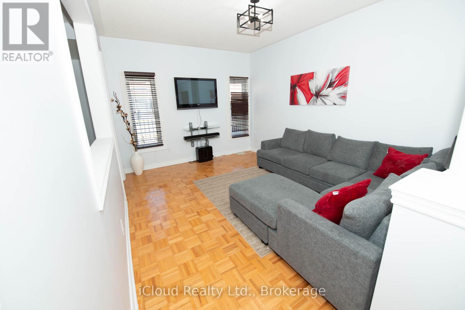 19 Fountainview Way, Brampton, Ontario  L6S 6K4 - Photo 10 - W13412190