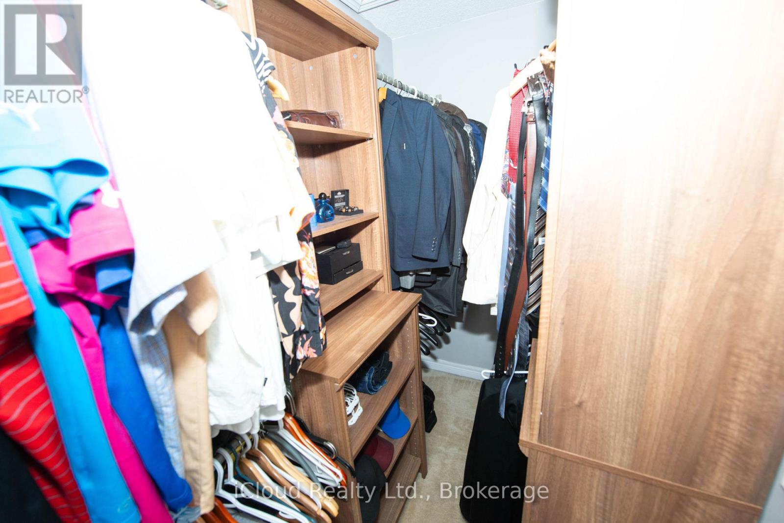 19 Fountainview Way, Brampton, Ontario  L6S 6K4 - Photo 15 - W13412190