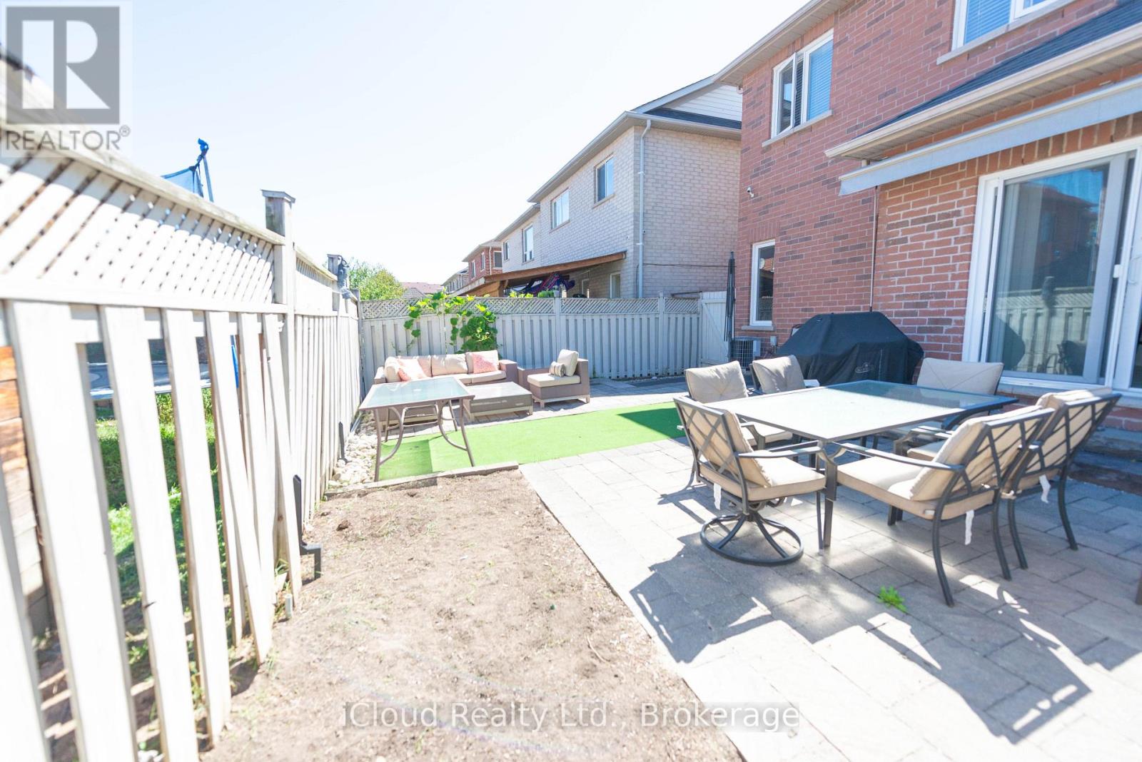 19 Fountainview Way, Brampton, Ontario  L6S 6K4 - Photo 23 - W13412190