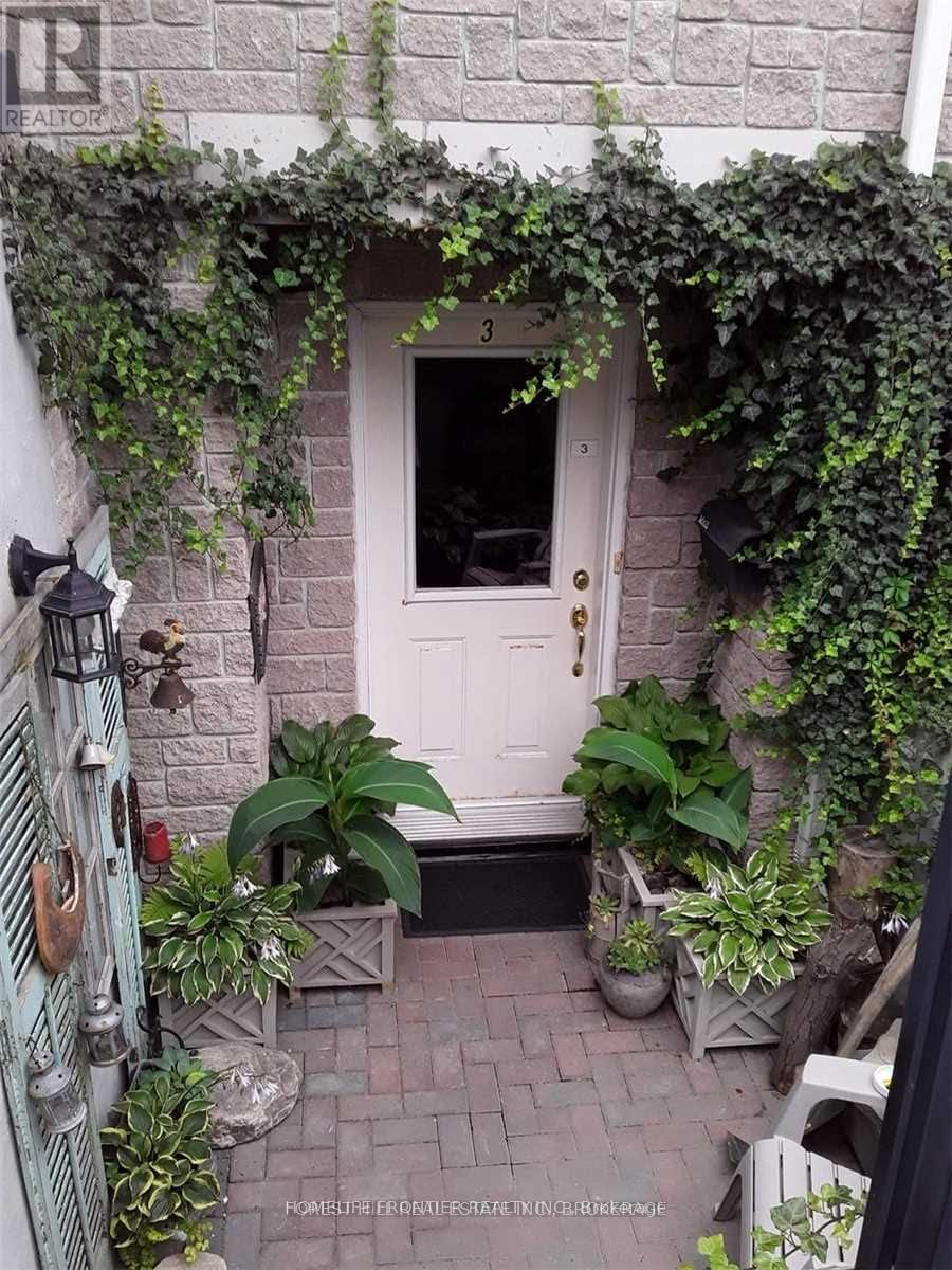 3 - 37 Four Winds Drive, Toronto, Ontario  M3J 1K7 - Photo 2 - W13412202