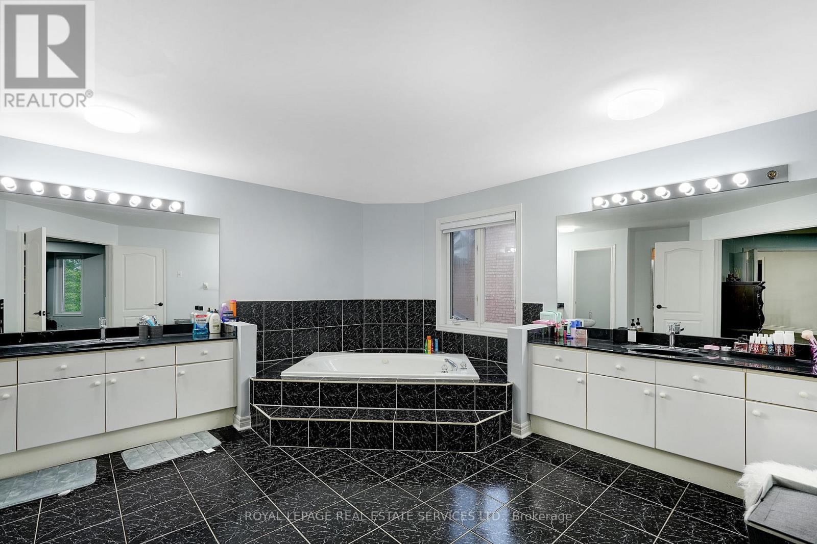 2166 Erin Centre Boulevard, Mississauga, Ontario  L5M 5H8 - Photo 18 - W13411370