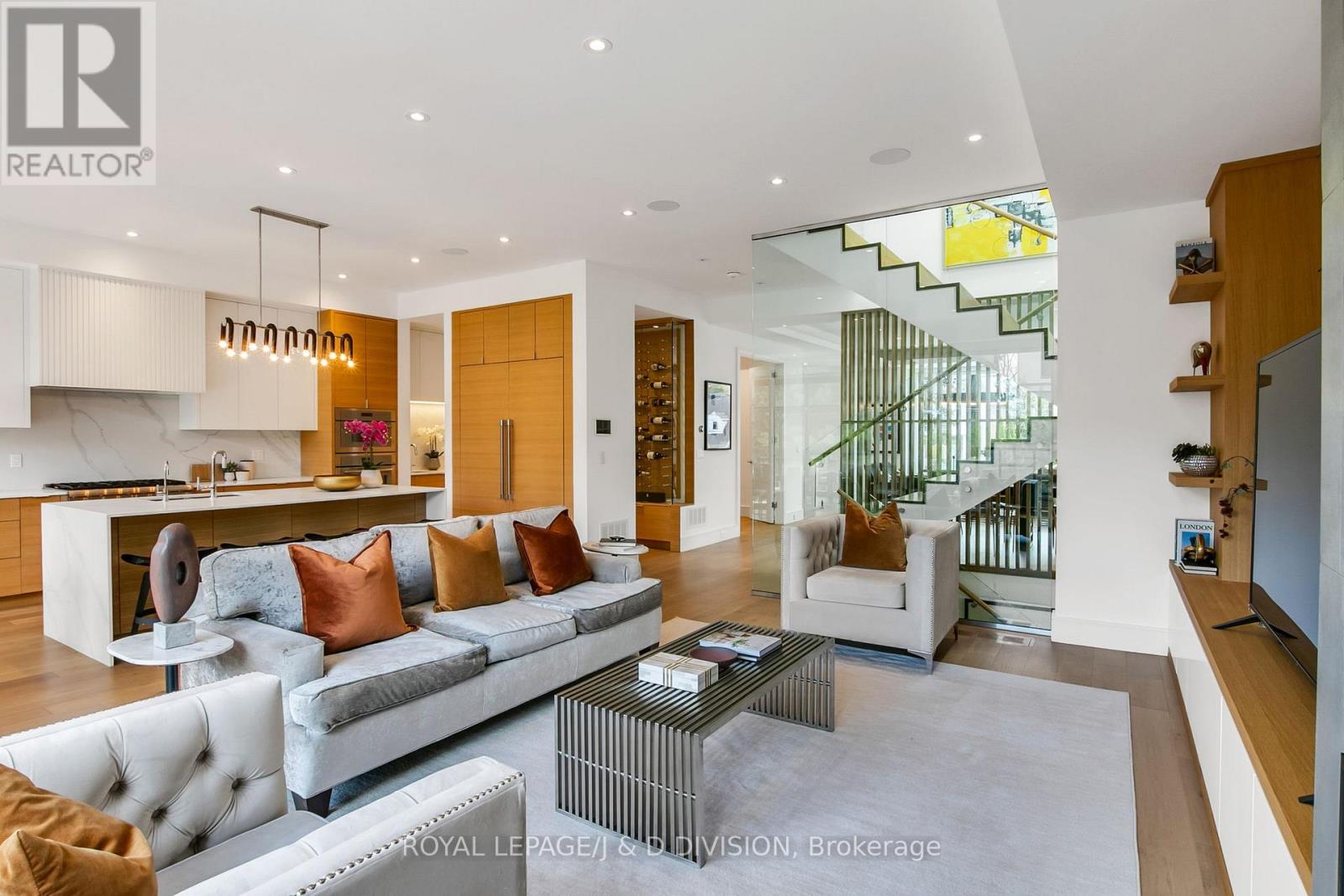 414 Glengarry Avenue, Toronto, Ontario  M5M 1E8 - Photo 14 - C13088230