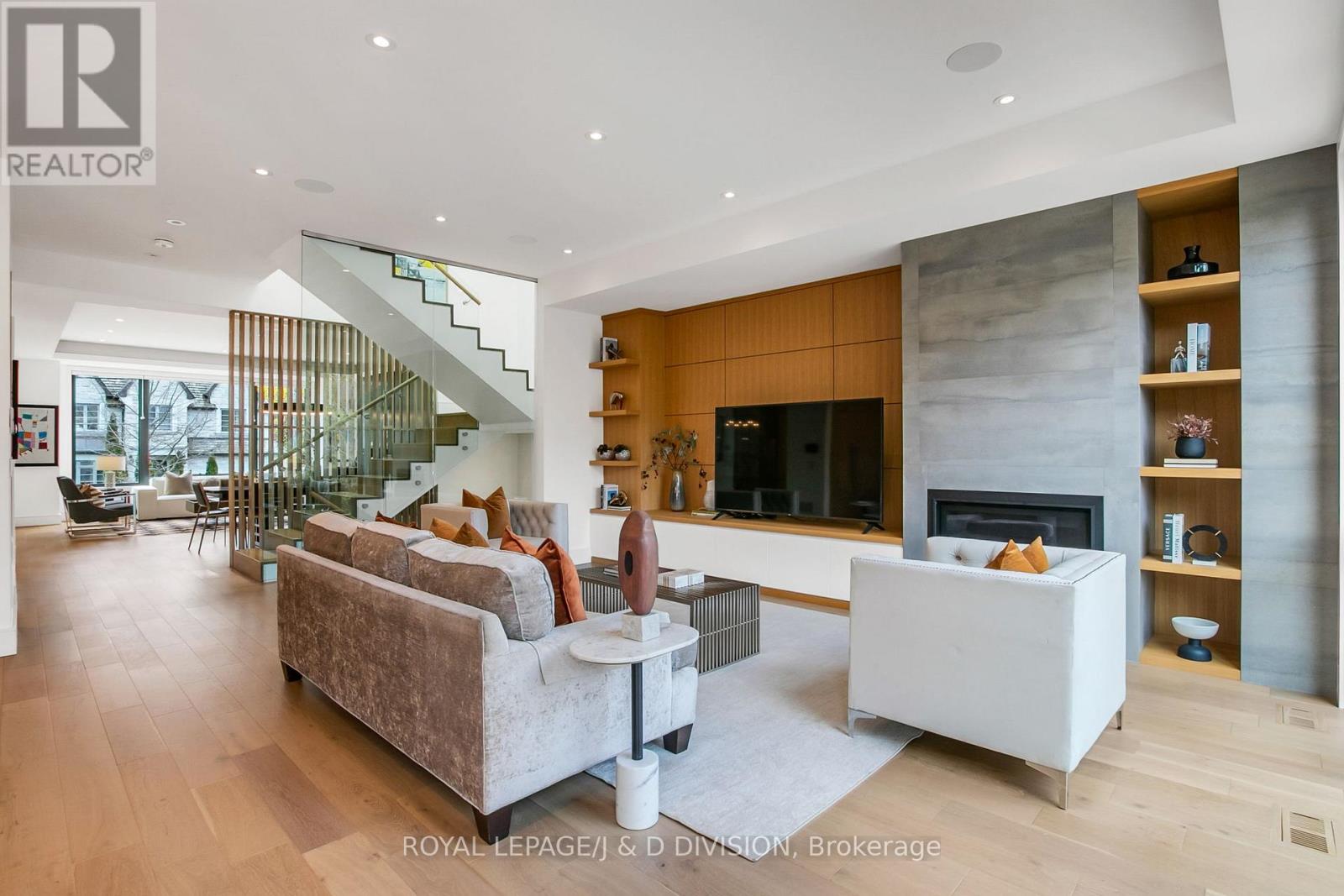 414 Glengarry Avenue, Toronto, Ontario  M5M 1E8 - Photo 13 - C13088230